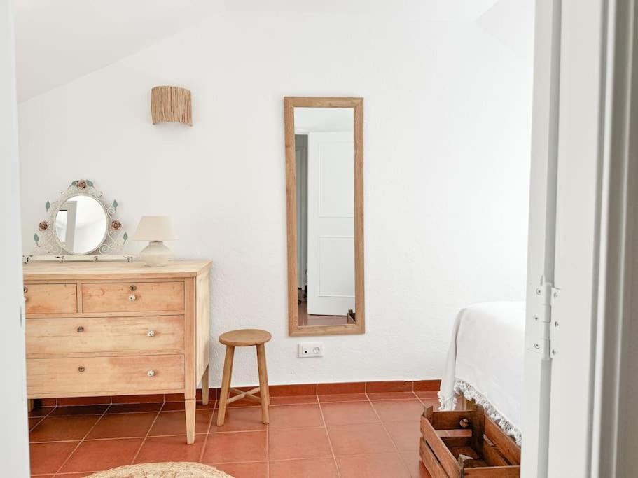 Costa Inn Beach House With Pool By Homeful Homes Costa da Caparica Exterior foto